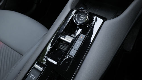 ALFA ROMEO JUNIOR ELECTRIC HATCHBACK 207kW Elettrica Veloce 54kWh 5dr Auto view 5